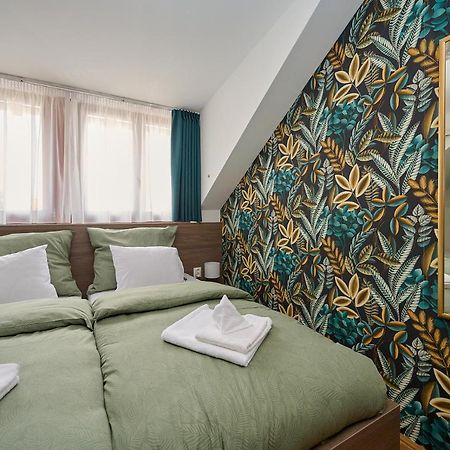 Rooms โซมบ็อตเฮย์ ภายนอก รูปภาพ