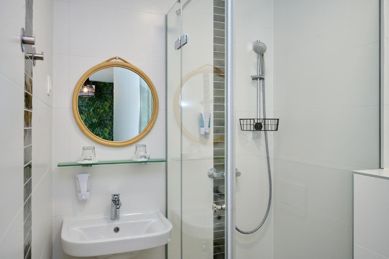 Rooms โซมบ็อตเฮย์ ภายนอก รูปภาพ