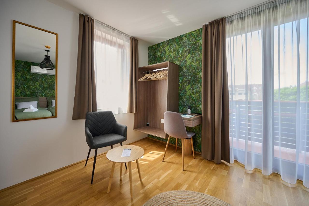 Rooms โซมบ็อตเฮย์ ภายนอก รูปภาพ