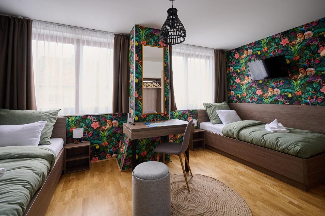 Rooms โซมบ็อตเฮย์ ภายนอก รูปภาพ