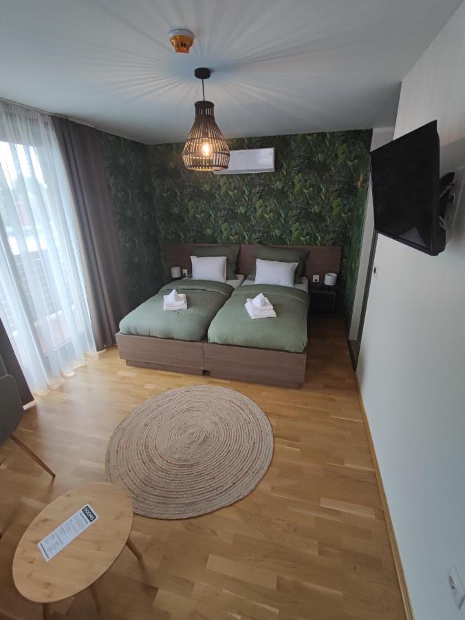 Rooms โซมบ็อตเฮย์ ภายนอก รูปภาพ