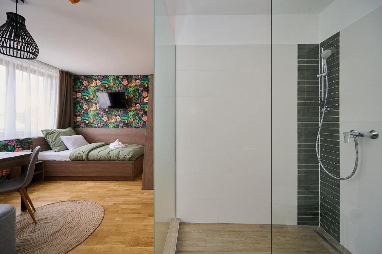 Rooms โซมบ็อตเฮย์ ภายนอก รูปภาพ